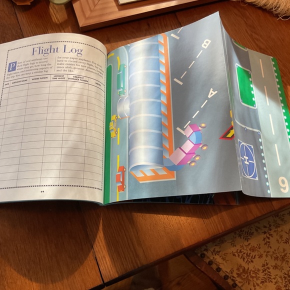 Paper Airplane Book. - Picture 3 of 8